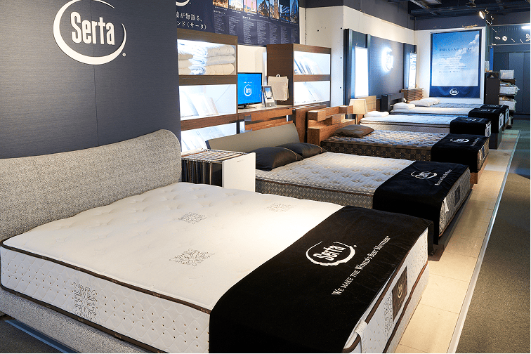 ベッド専門店グースカの常設店舗3階。サータのマットレス。