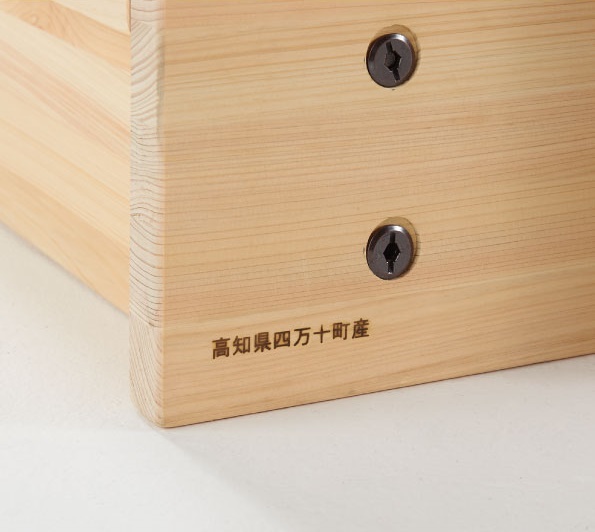国産ヒノキ材を仕様